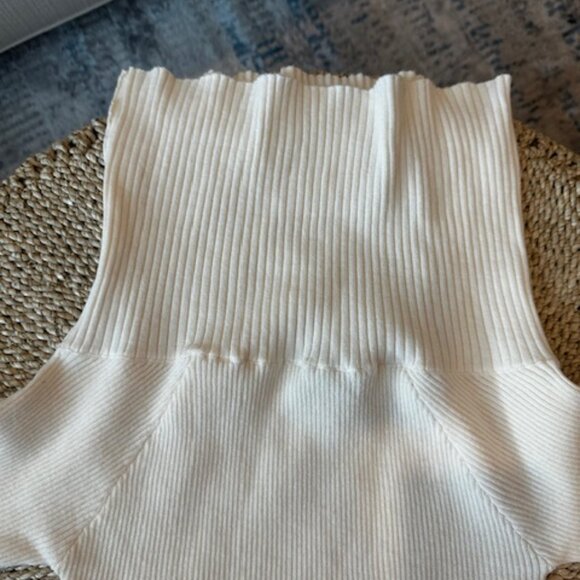 Princess Polly Cream Morley Off Shoulder Sweater, M/L - Picture 5 of 9